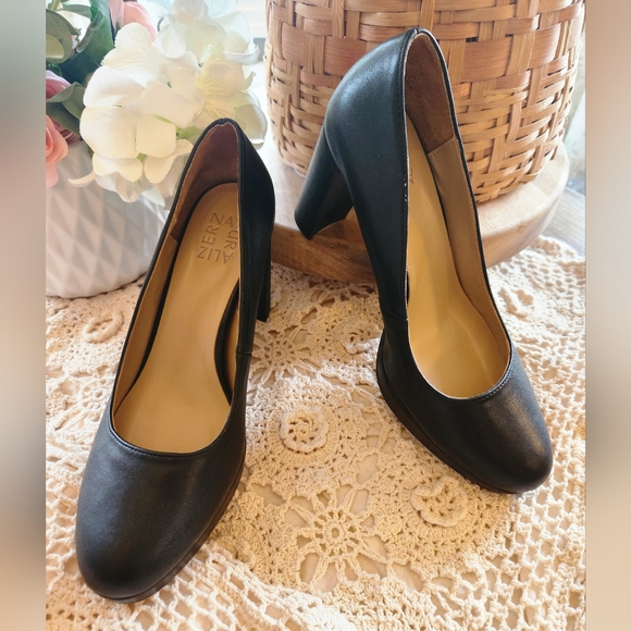 Naturalizer Berlin Black Platform Pumps size 7W and 8M - Picture 4 of 11
